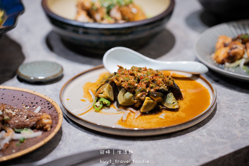 台中冒菜餐廳_辛事小麻冒菜中科店，冒菜烤鴨香辣過癮，爆料系冒