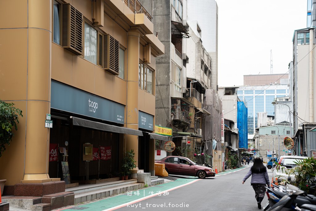 台北中山區火鍋餐廳_土狗樂市，2000克蛤蜊上桌！直送鱻爆蛤