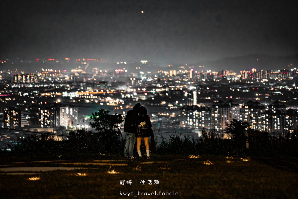 桃園龍潭夜景餐廳_見山景觀咖啡餐廳，低消100元坐擁美麗夕陽