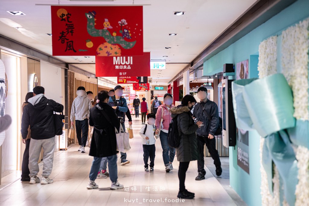 台南中西區美食餐廳_狂一鍋酸菜魚台南中山店，爆紅的年輕時尚酸