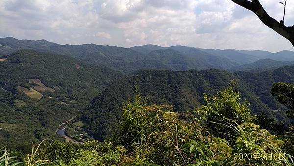 2020-09-06開眼崙、磨壁潭山(1121)