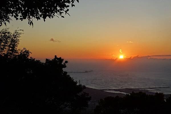 2019-09-12夕照台北港