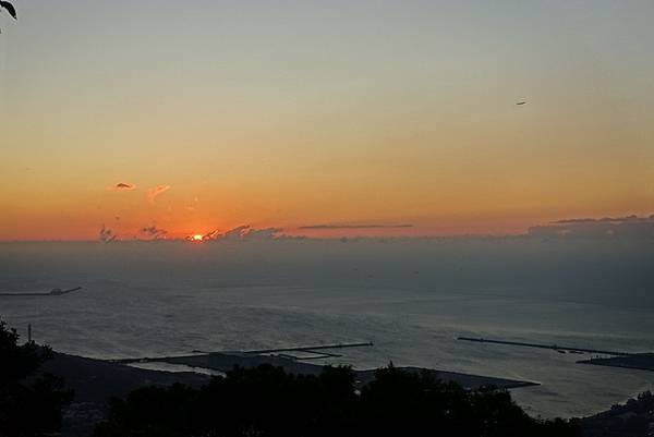 2019-09-12夕照台北港