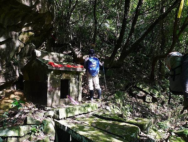 2012-03-25柴寮古道登獅子嘴奇岩連走蛇仔形古道