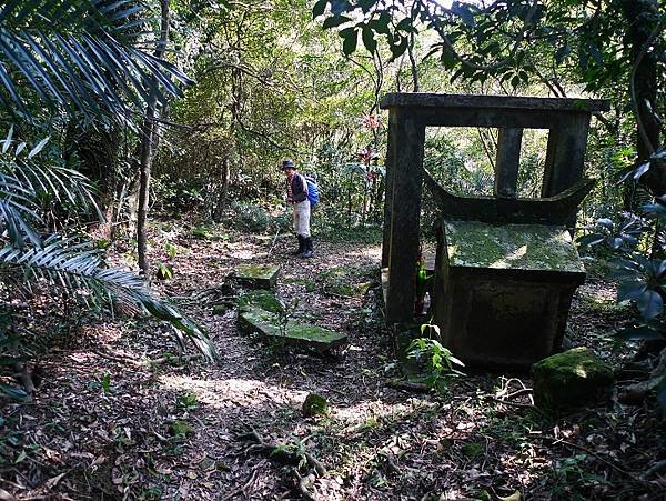 2012-03-25柴寮古道登獅子嘴奇岩連走蛇仔形古道