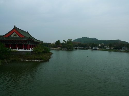 2012-02-03搭高鐵登左營龜山順遊蓮池潭(593)