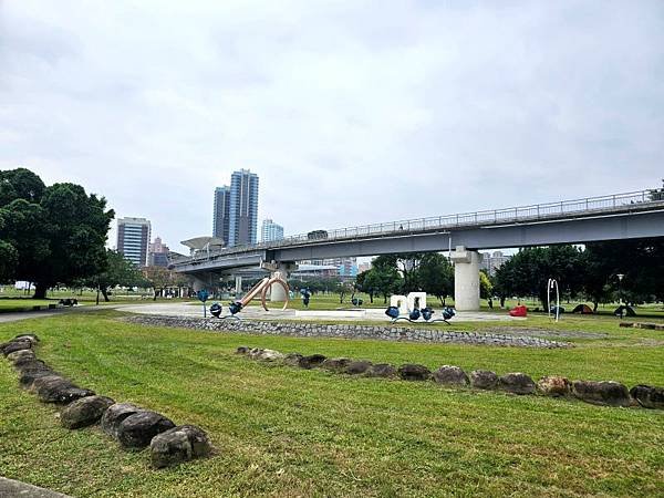 2024-12-22新北大都會公園、鴨鴨公園