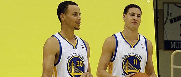 curry_stephen_thompson_klay_yellow_background_shoot