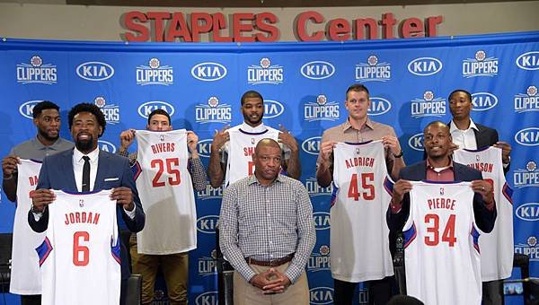 doc-rivers-austin-rivers-josh-smith-deandre-jordan-branden-dawson-wesley-johnson-paul-pierce-cole-aldrich-nba-los-angeles-clippers-press-conference