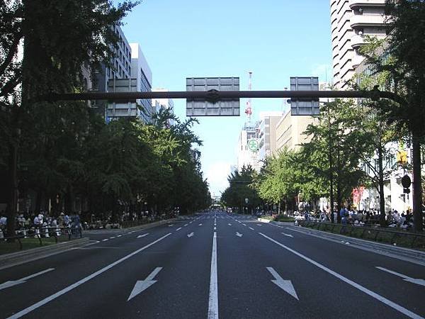 Midosuji_at_dotonbori