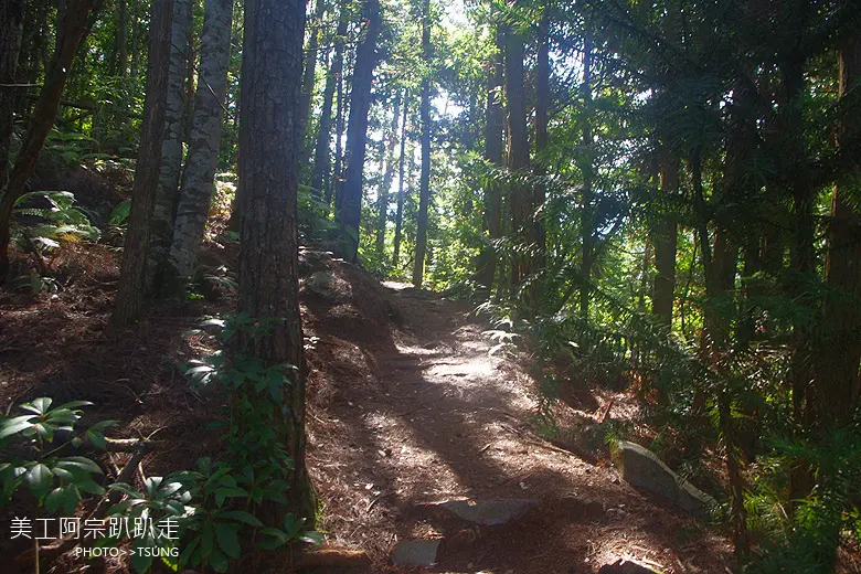 馬崙山