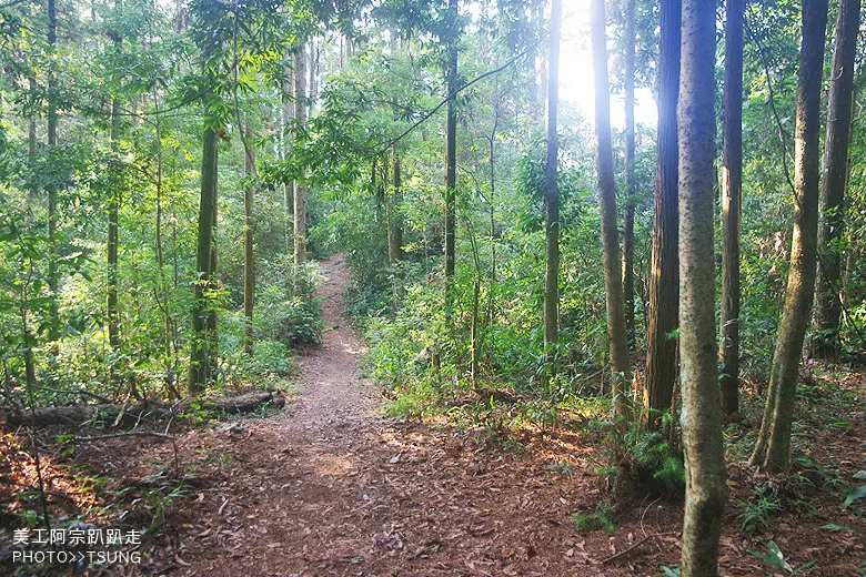 馬崙山