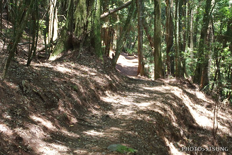 馬崙山