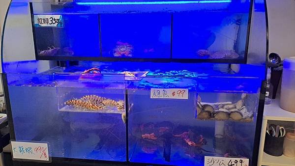 海牧水產鍋物-水族館氛圍、新鮮食材-