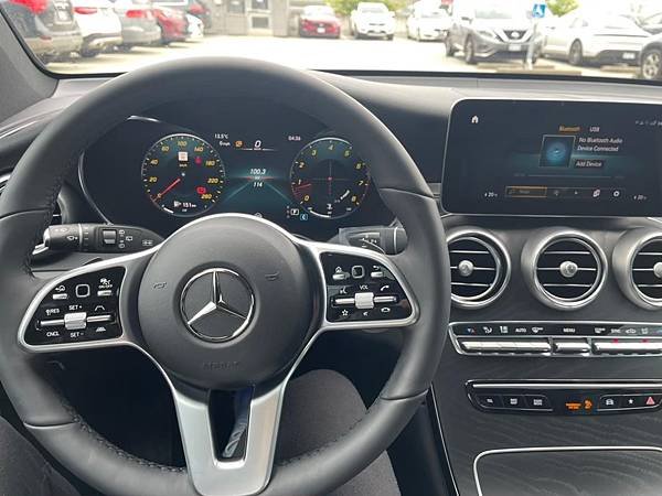 LINE_ALBUM_2022 GLC300  SUV  _362333_220920_28.jpg