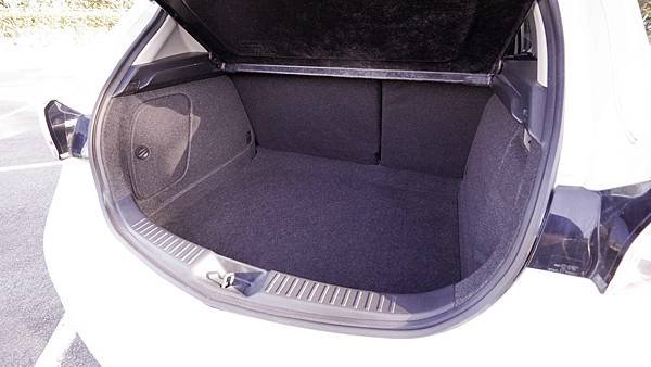 感謝成交～ 2011年 Ｍazda 3 2.0 天窗、免鑰匙