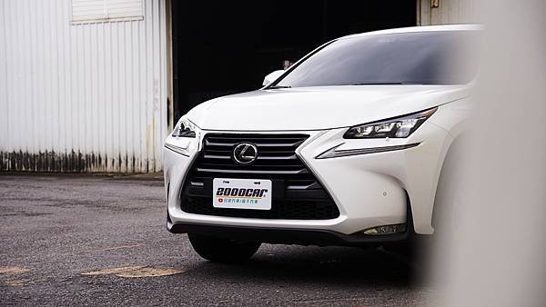 2015年 LEXUS NX200T 2.0 冷熱通風椅、天