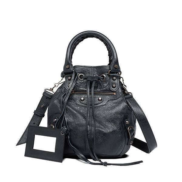 246438_D94JT_1000_A-black-arena-mini-pompon-handbags-1000x1000