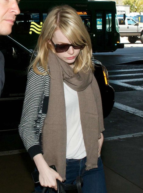 emma-stone-and-lanvin-square-frame-sunglasses-gallery