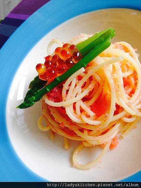明太子&amp;鮮鮭魚卵佐蘆筍 PASTA