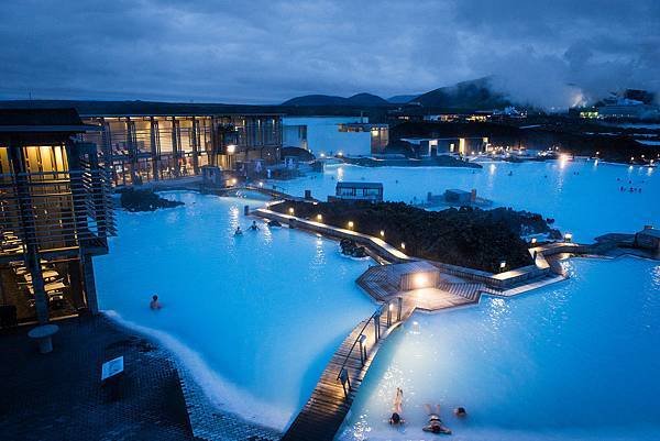 Blue_Lagoon_Geothermal_Hot_Spring_Iceland_Silica_XL.jpg