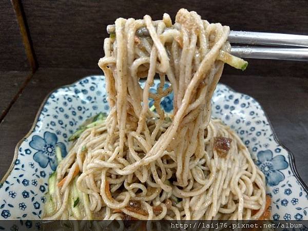 三郎涼麵-蕎麥麵+芝麻醬+皮蛋