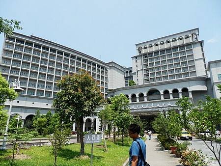 慈濟醫院台北分院外觀.JPG
