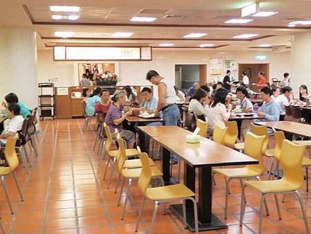 慈濟醫院台北分院地下一樓美食街 (5).JPG