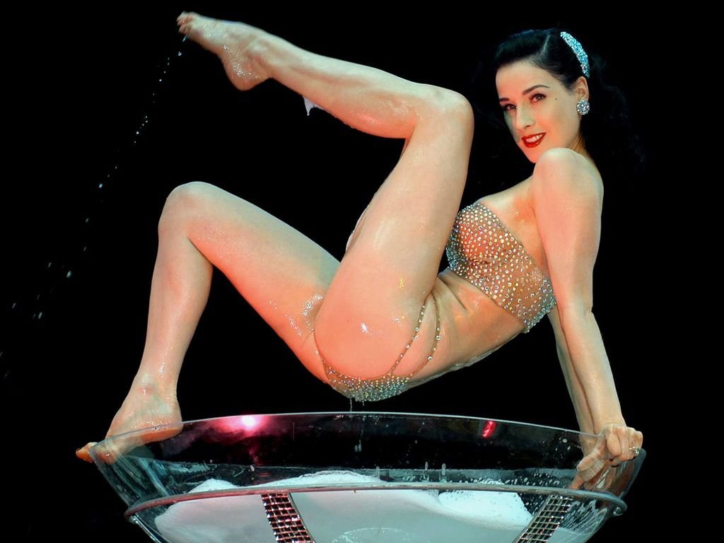 dita-von-teese cup