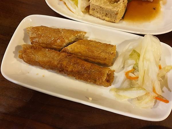 [食記][高雄]漢神百貨附近美食｜巷弄裡的臭豆腐｜福記彤馨