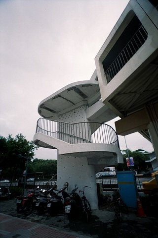 Konica WaiWai wide:和平新生路口天橋