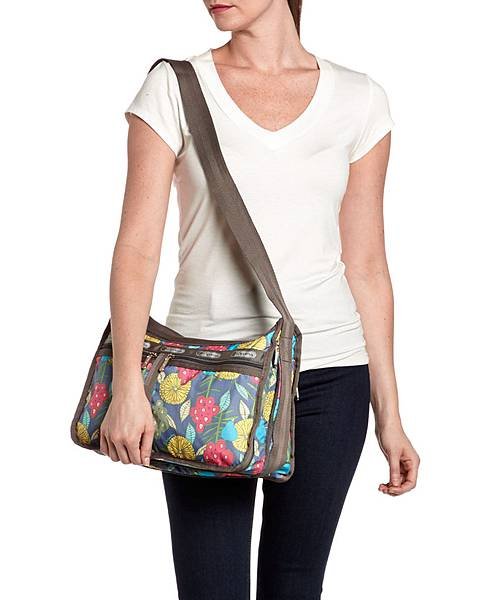 LeSportsac Deluxe Everyday7507-15