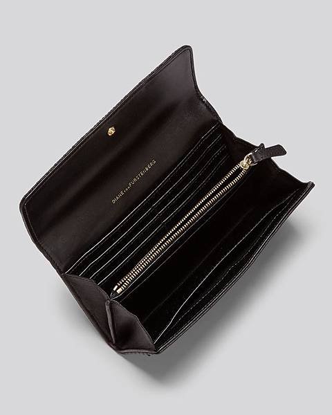 diane-von-furstenberg-black-wallet4