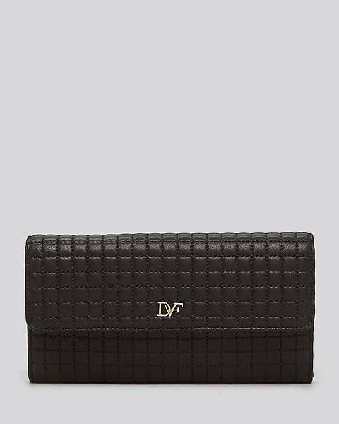 diane-von-furstenberg-black-wallet6