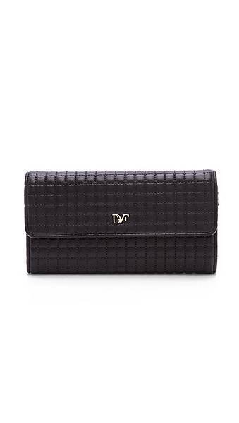 diane-von-furstenberg-black-wallet2