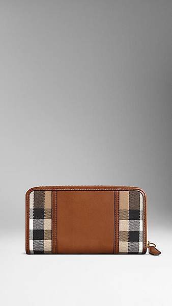 Burberry zip wallet5