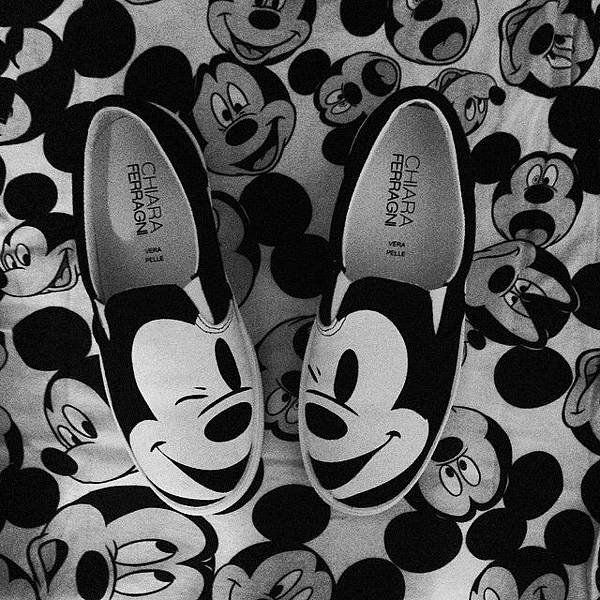 Chiara Ferragni mickey mouse sneakers4