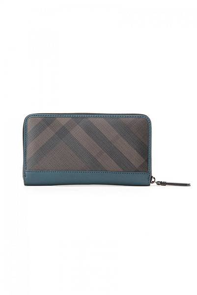 Burberry zip wallet11