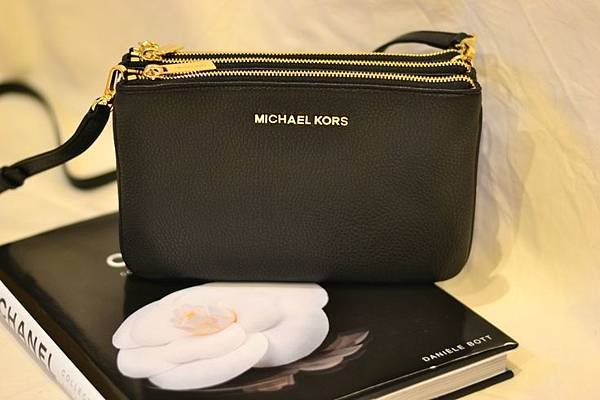 Michael Kors crossbody bag12