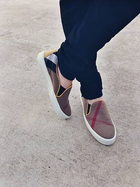 BURBERRY slip sneaker10