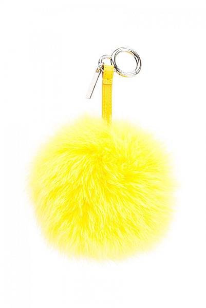 FENDI Pompon Karl13