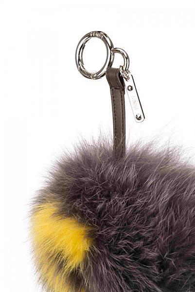 FENDI Pompon Karl19