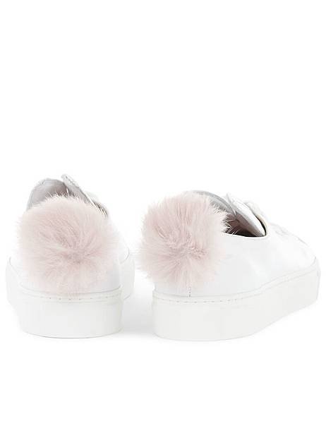 MINNA-PARIKKA-bunny TAIL-SNEAKer5