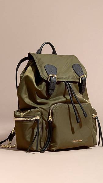 Burberry LARGE NYLON RUCKSACK 2