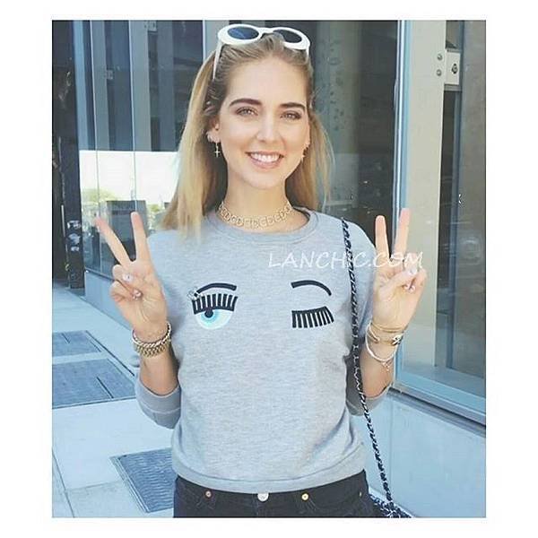 Chiara Ferragni sweater7-1