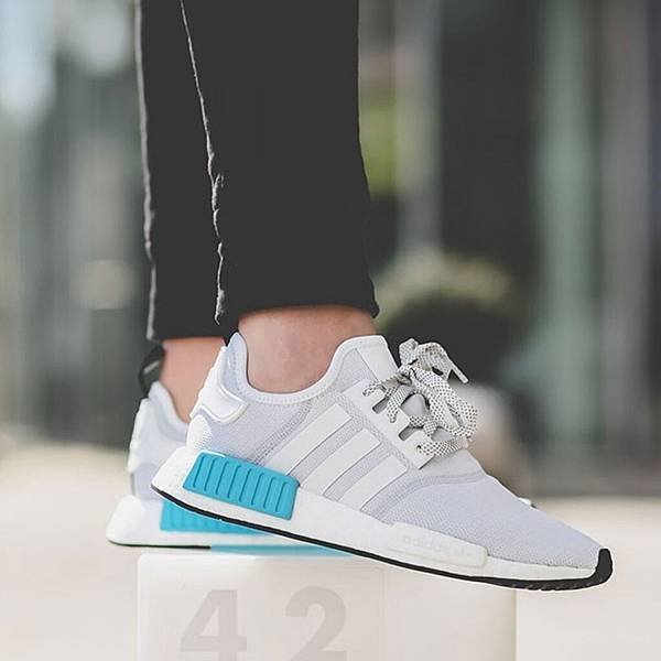 NMD R1 SNEAKERS8