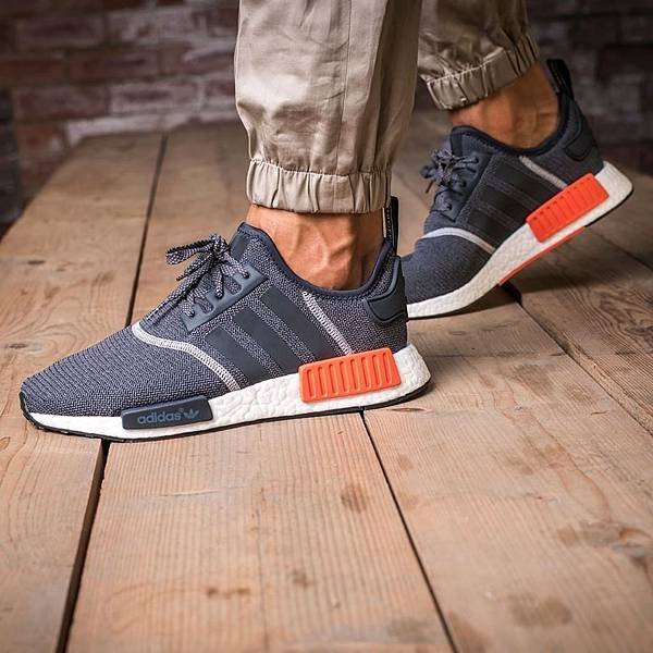 NMD R1 SNEAKERS15