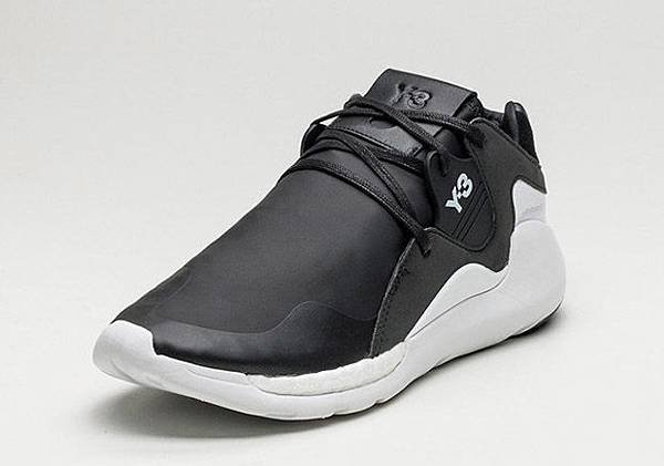 adidas-y-3-qr-run-black-white-2