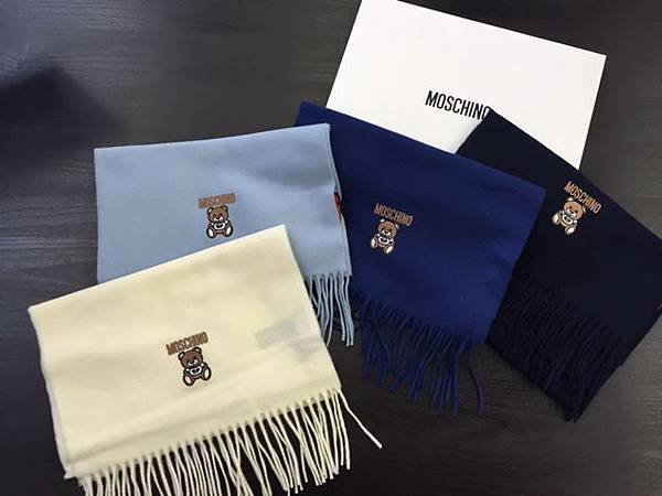 Moschino wool scarf6