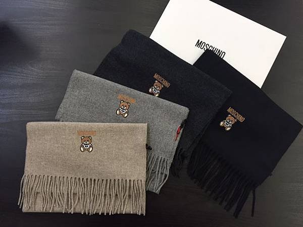 Moschino wool scarf5